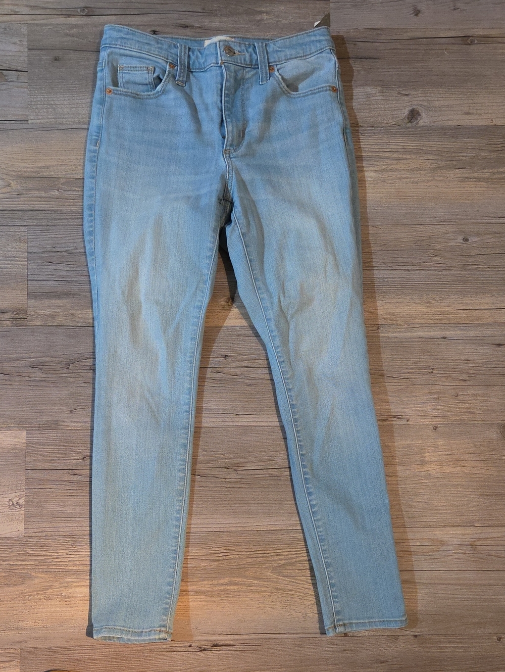 Universal Thread Light Wash Skinny Jeans
